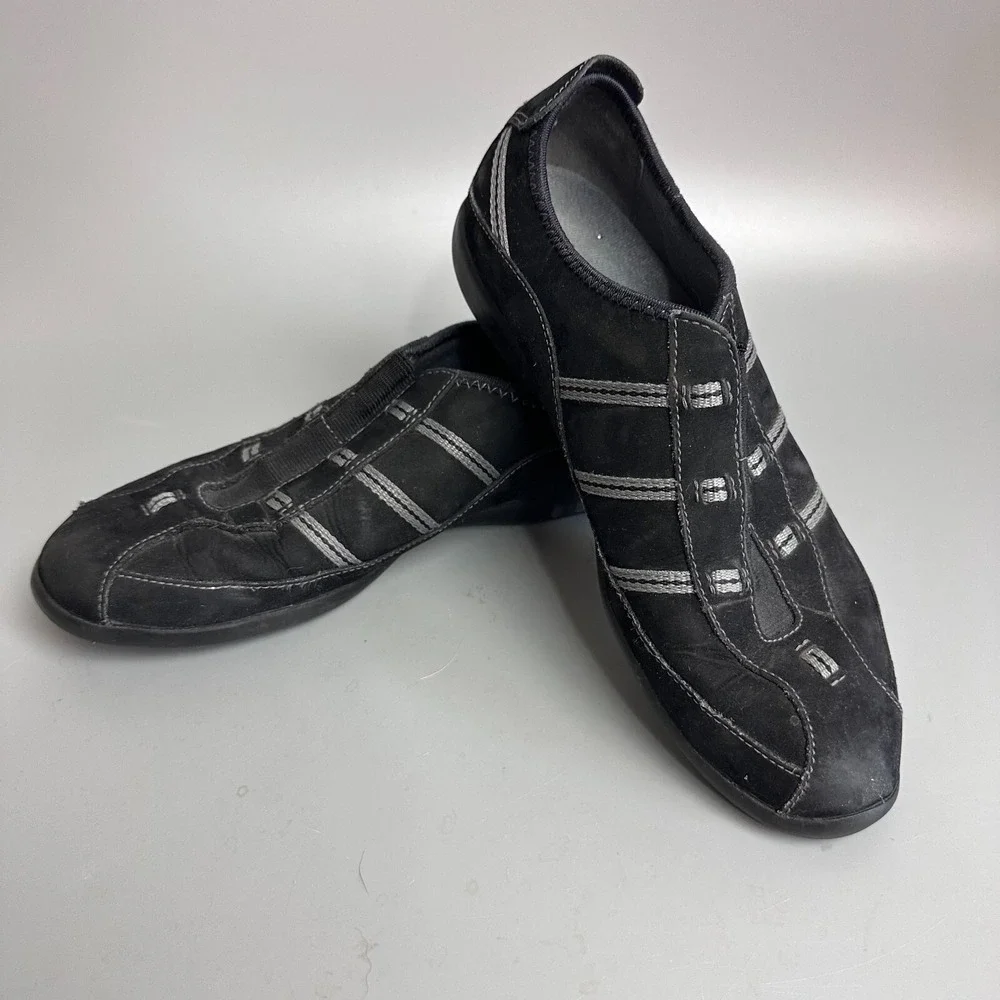 Clarks Privo Womens 7M Black Nubuck‎ Leather Slip On Sneakers Striped Accent